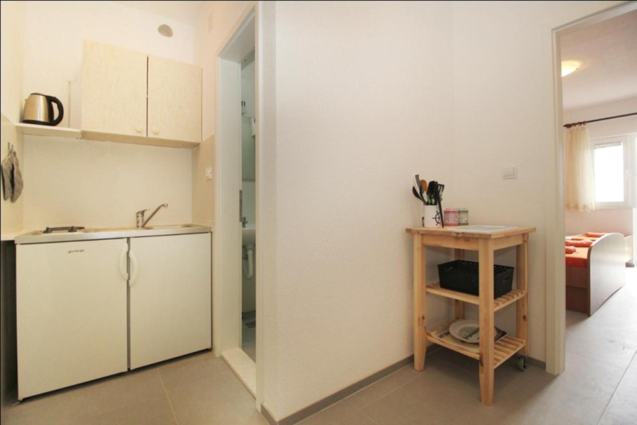Dora Apartament Baška Voda