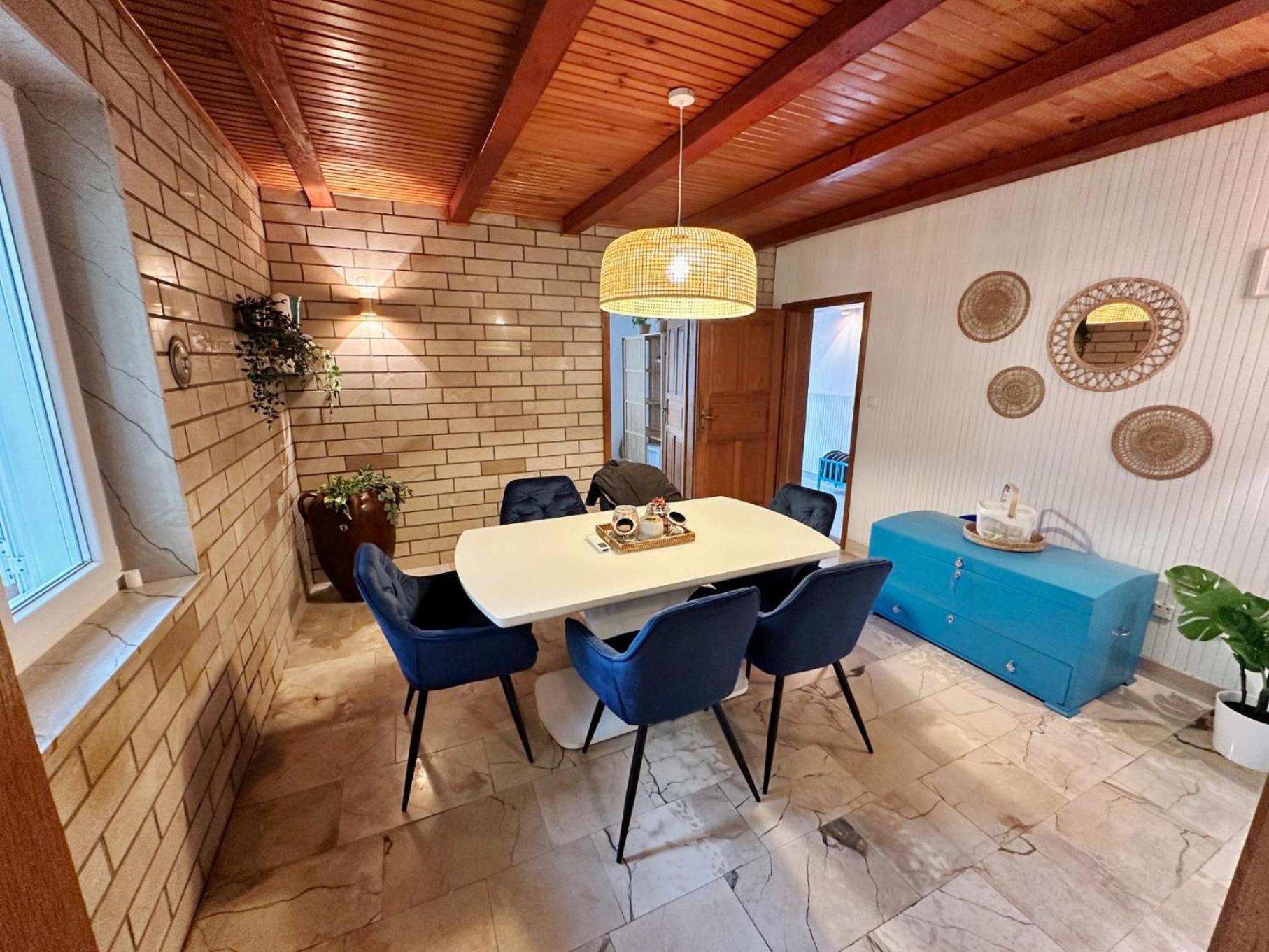Dora Apartament
