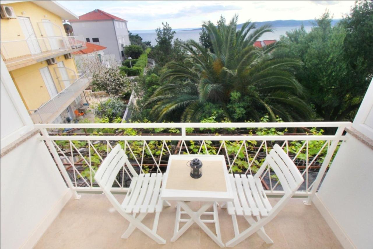 Apartament Dora *
