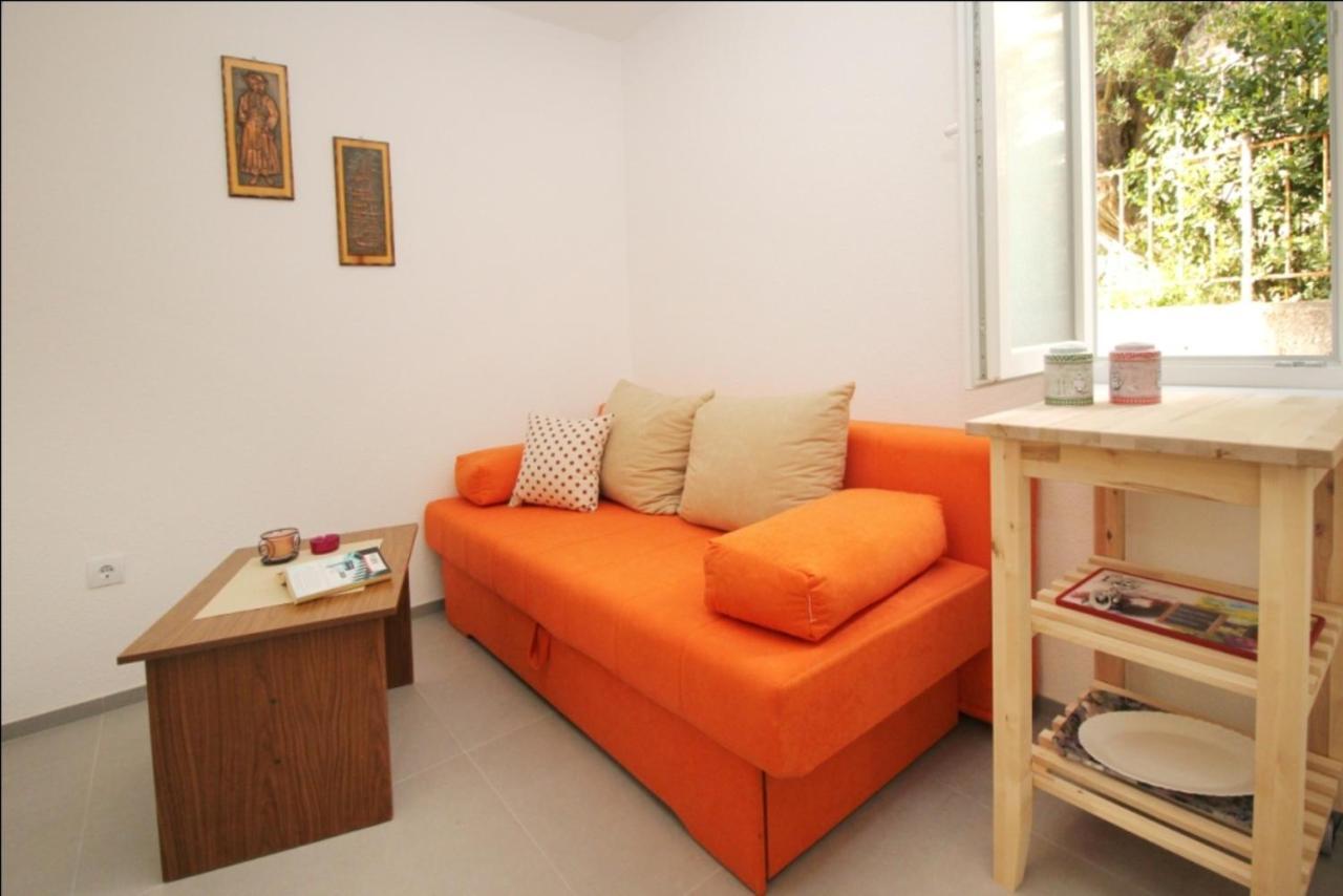 Apartament Dora *